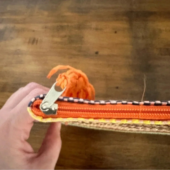 Women's Multicolor Zippered Paper Tassel Pouch GUC - Picture 5 of 7